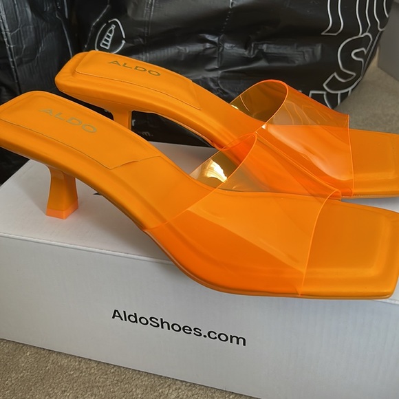 [SOLD] ALDO orange mules 🍑 - Picture 2 of 3